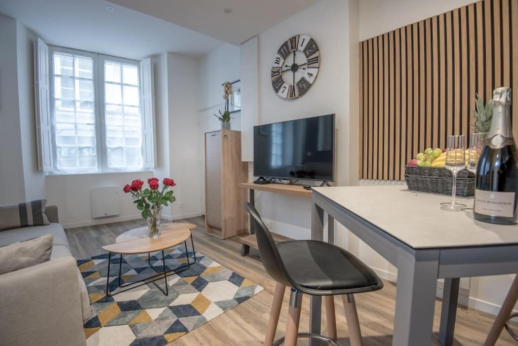 L'Espine Apartamento Angers Exterior foto